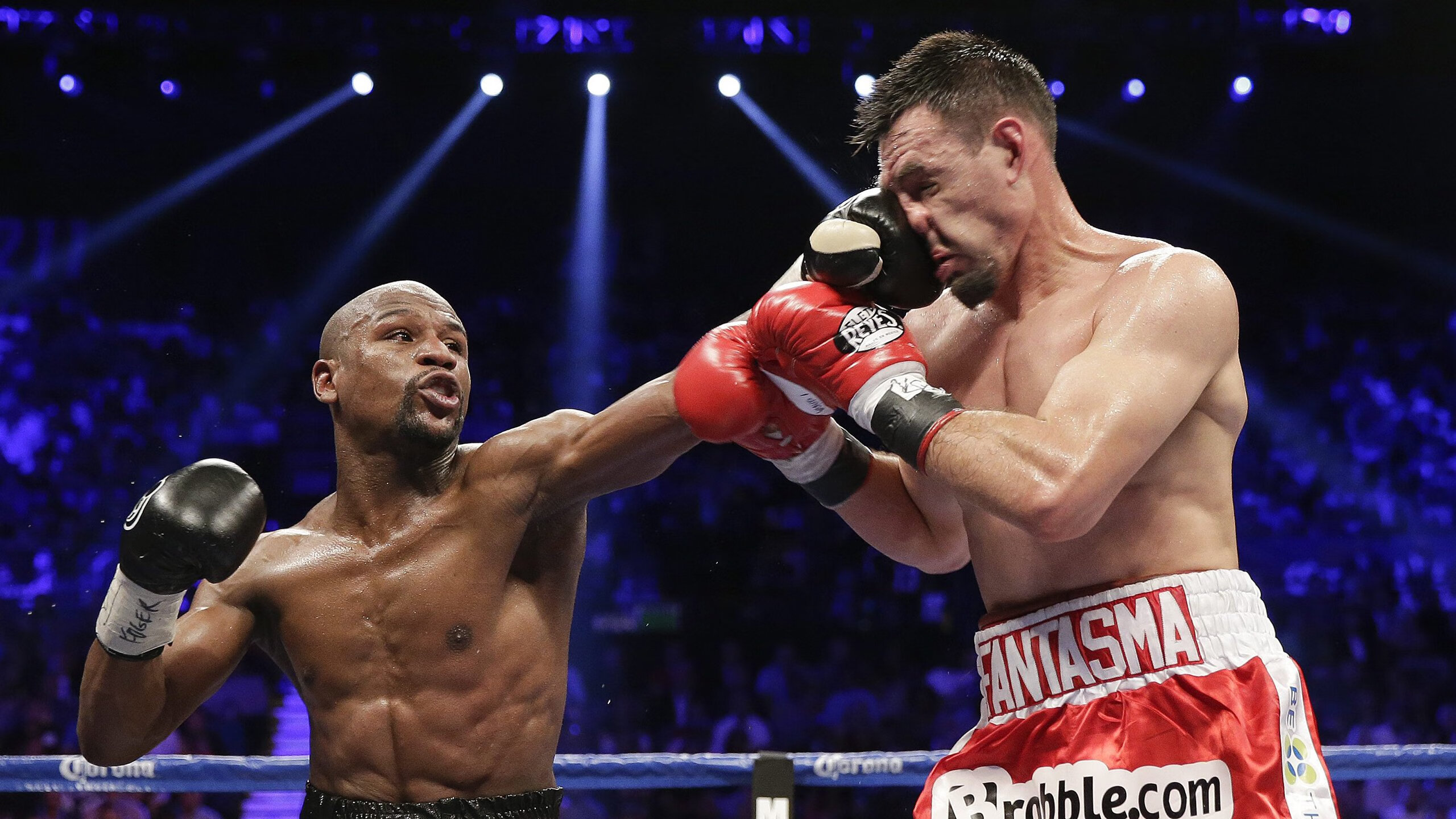 爱游戏体育APP下载-王楚钦霸气扣杀引全场欢呼，王楚钦水平