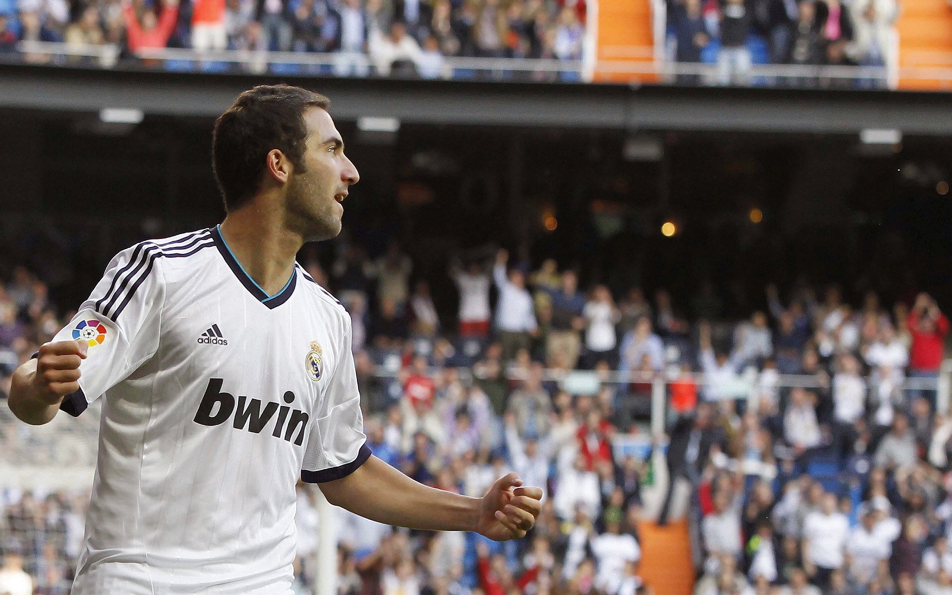 爱游戏官方-英超冲刺夜：悬念、惊喜、荣耀！，英超仪式